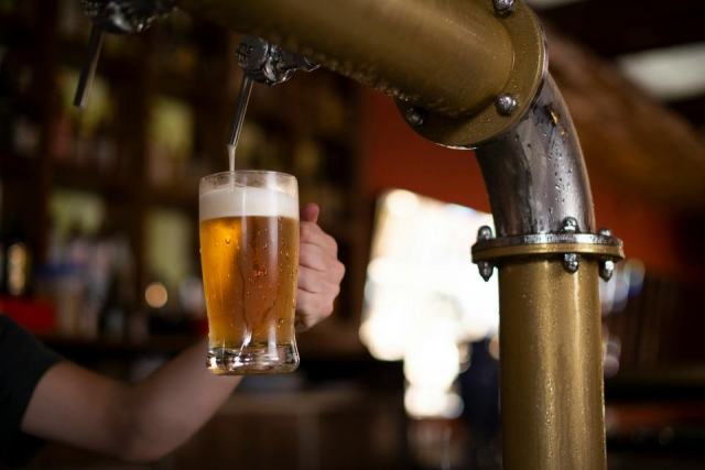 Bars craft à Berlin, idée cadeau : mixer bière artisanale et vin est-il une bonne idée ?