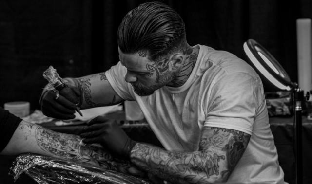 Tatoueur the rock et tatouage biere : l'essentiel a Berlin Tatoueur the rock et tatouage bière : l'essentiel a Berlin