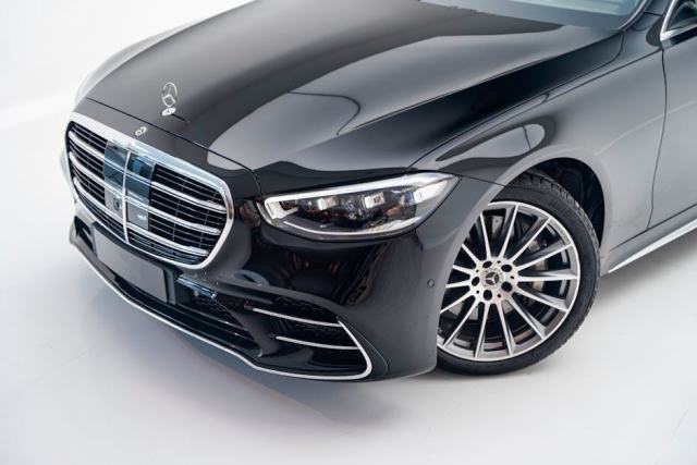 Eins zwei polizei : bière et rock à Berlin