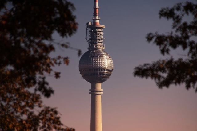 Tour de télévision berlin et tour télévision berlin : l'essentiel a Berlin