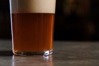 Comment brasser une bière brune à la maison ?